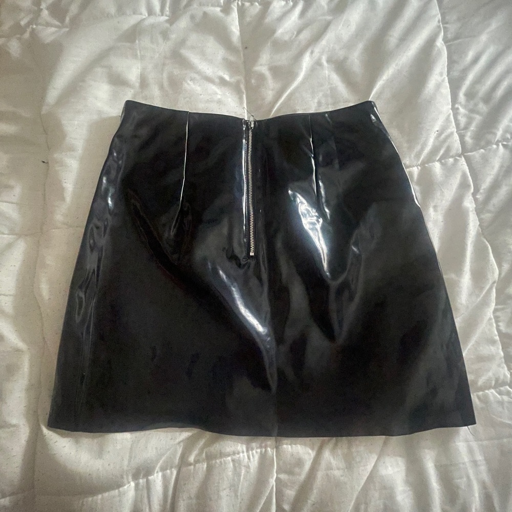 H&M skirt size 8! Never been worn!